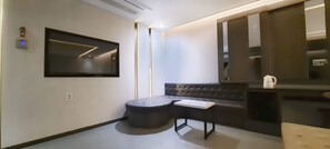 VIP (1 Bed) | 1 bedroom, individually decorated, individually furnished, desk