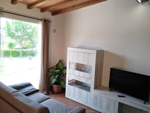 Télévision à écran plat