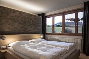 1 bedroom, travel crib, WiFi, bed sheets