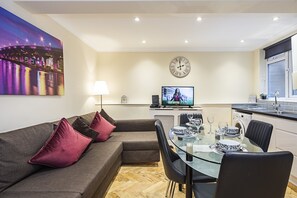 Smart TV - Magic Properties (London)