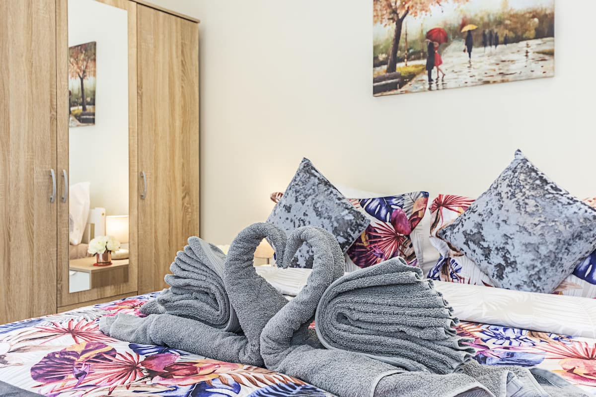 Comfort Apartment, 1 Bedroom, Balcony, City View