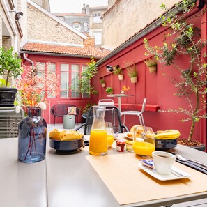 Kontinental frokost hver dag (EUR 10 per person)