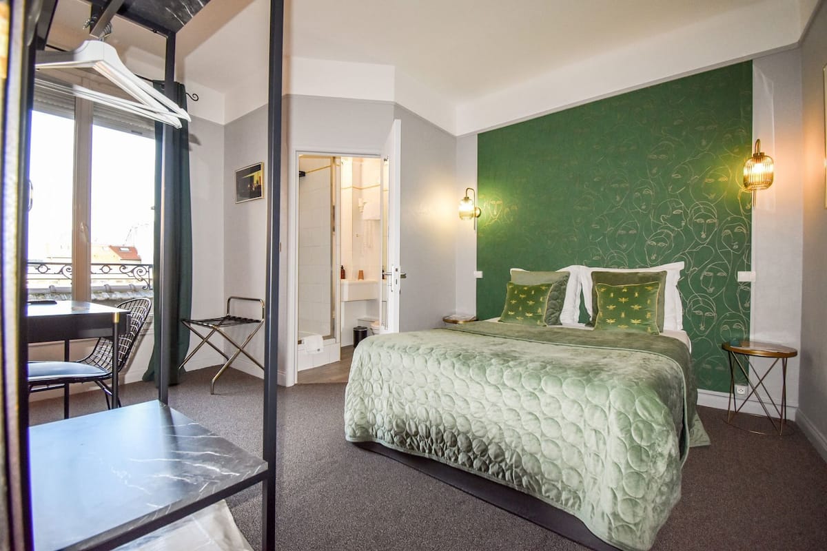 In-room safe, individually decorated, individually furnished, desk