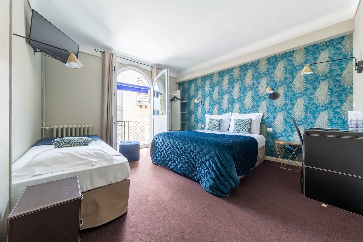 Family Triple Room | In-room safe, individually decorated, individually furnished, desk