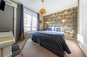 Room (Privilege) | In-room safe, individually decorated, individually furnished, desk