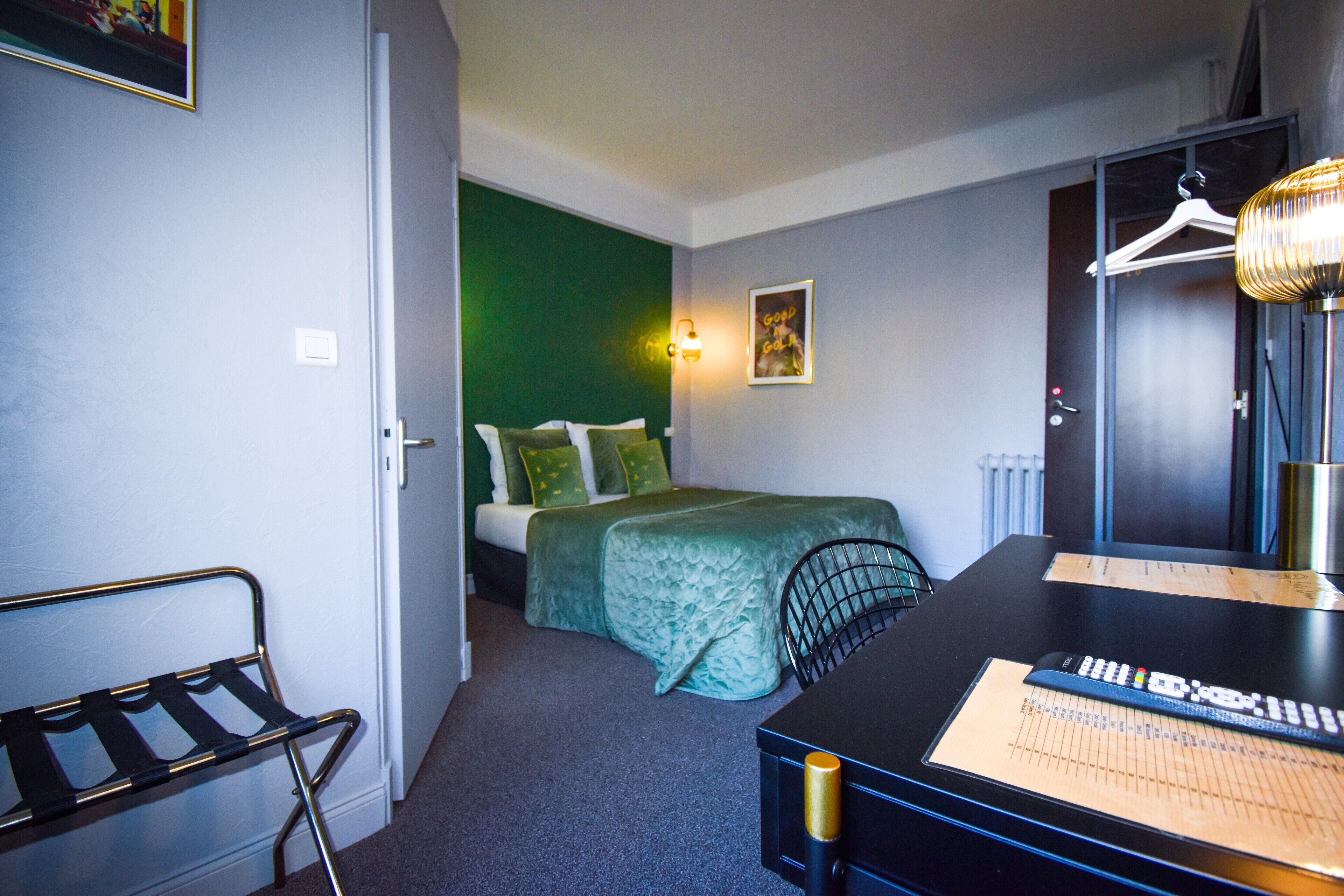 comfort double room | in-room safe, individually decorated, individually furnished, desk