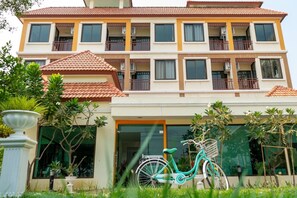 Front of property - Sasi Nonthaburi Hotel (Bang Bua Thong)