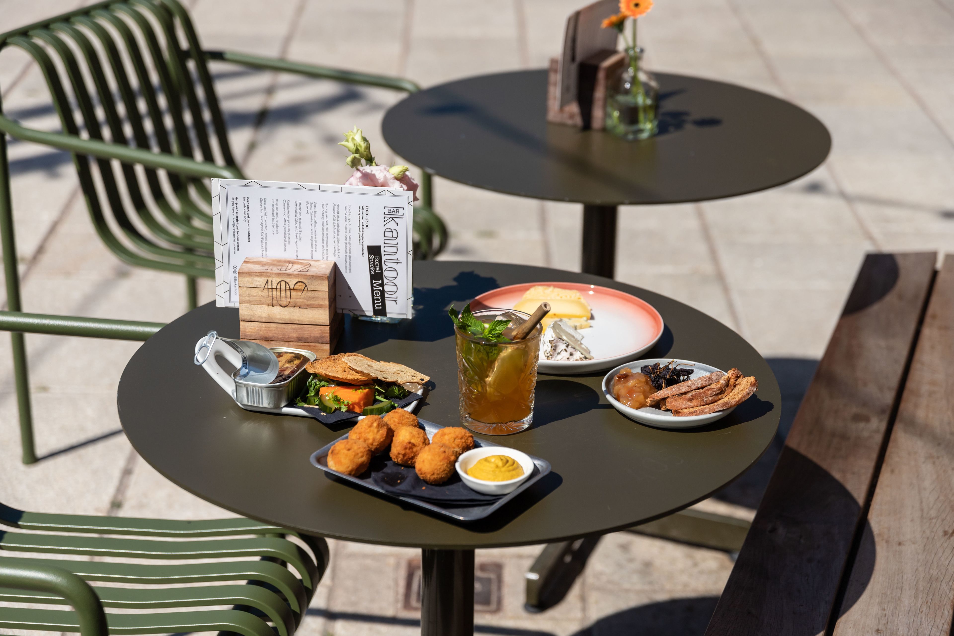 breakfast, lunch and dinner served