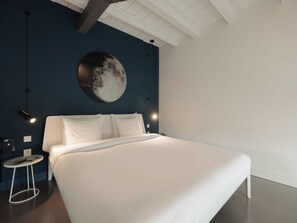 Conscious Loft | Safe på rommet, skrivebord, strykejern/-brett og barnesenger