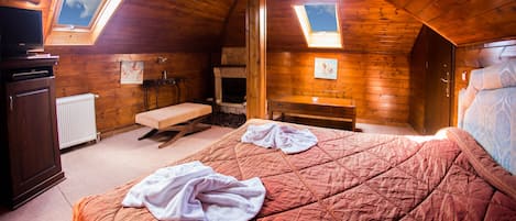 House, Balcony, Lake View (Maisonette) | 1 bedroom, premium bedding, in-room safe, desk