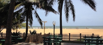 綠洲海灘度假村