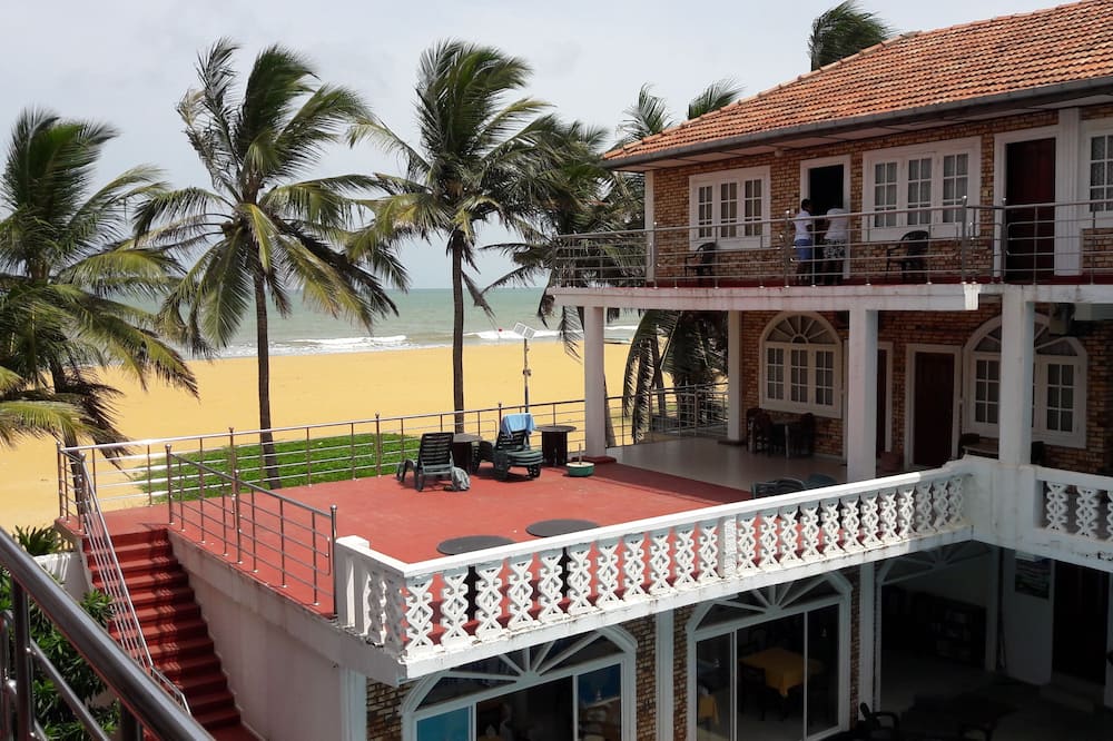 Oasis Beach Resort