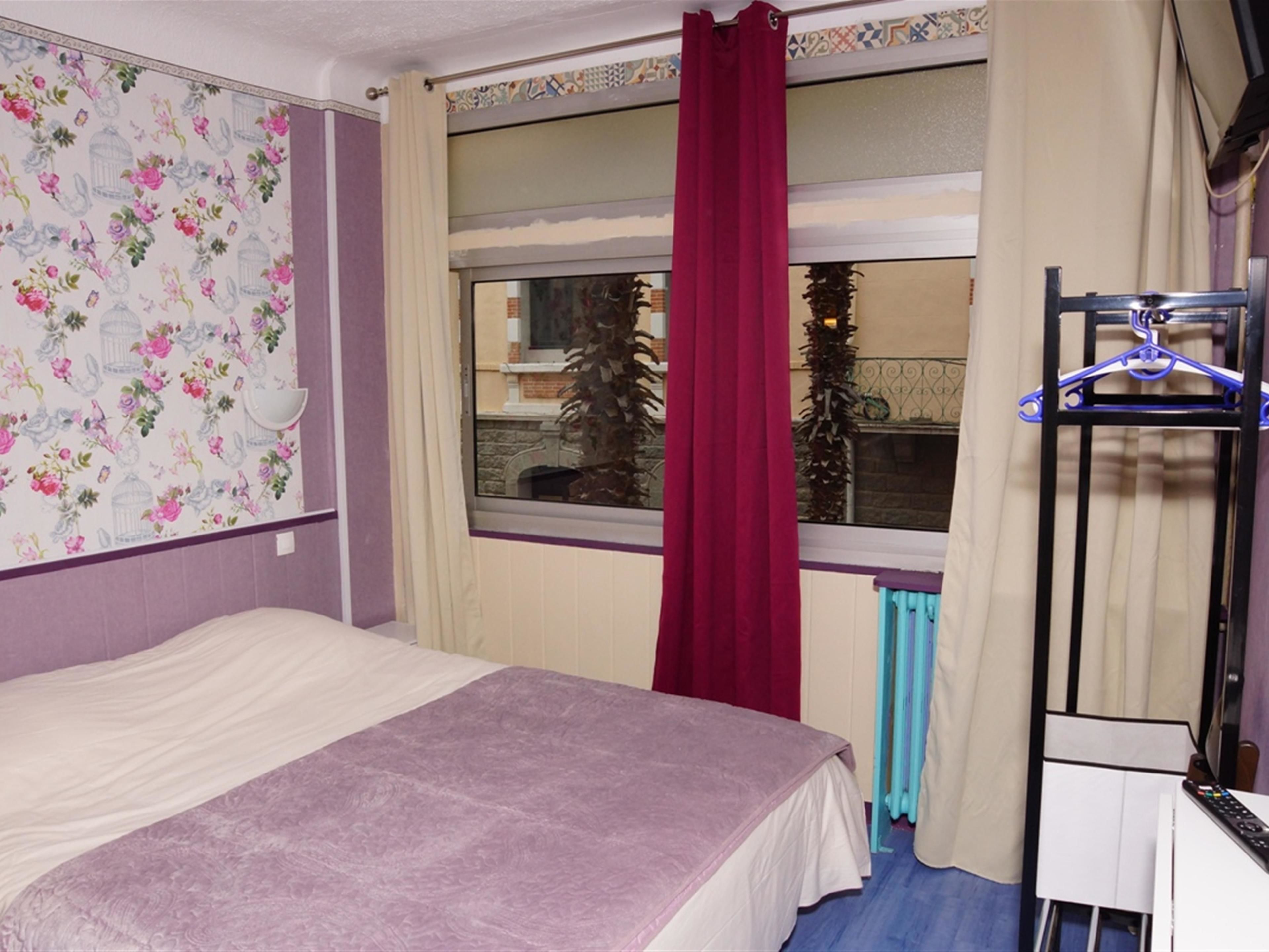 Comfort Double Room | Individually decorated, individually furnished, blackout drapes