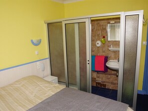Standard Double Room - Hôtel le Richelieu (Le Boulou)