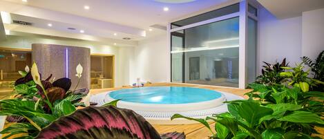 Bain à remous intérieur