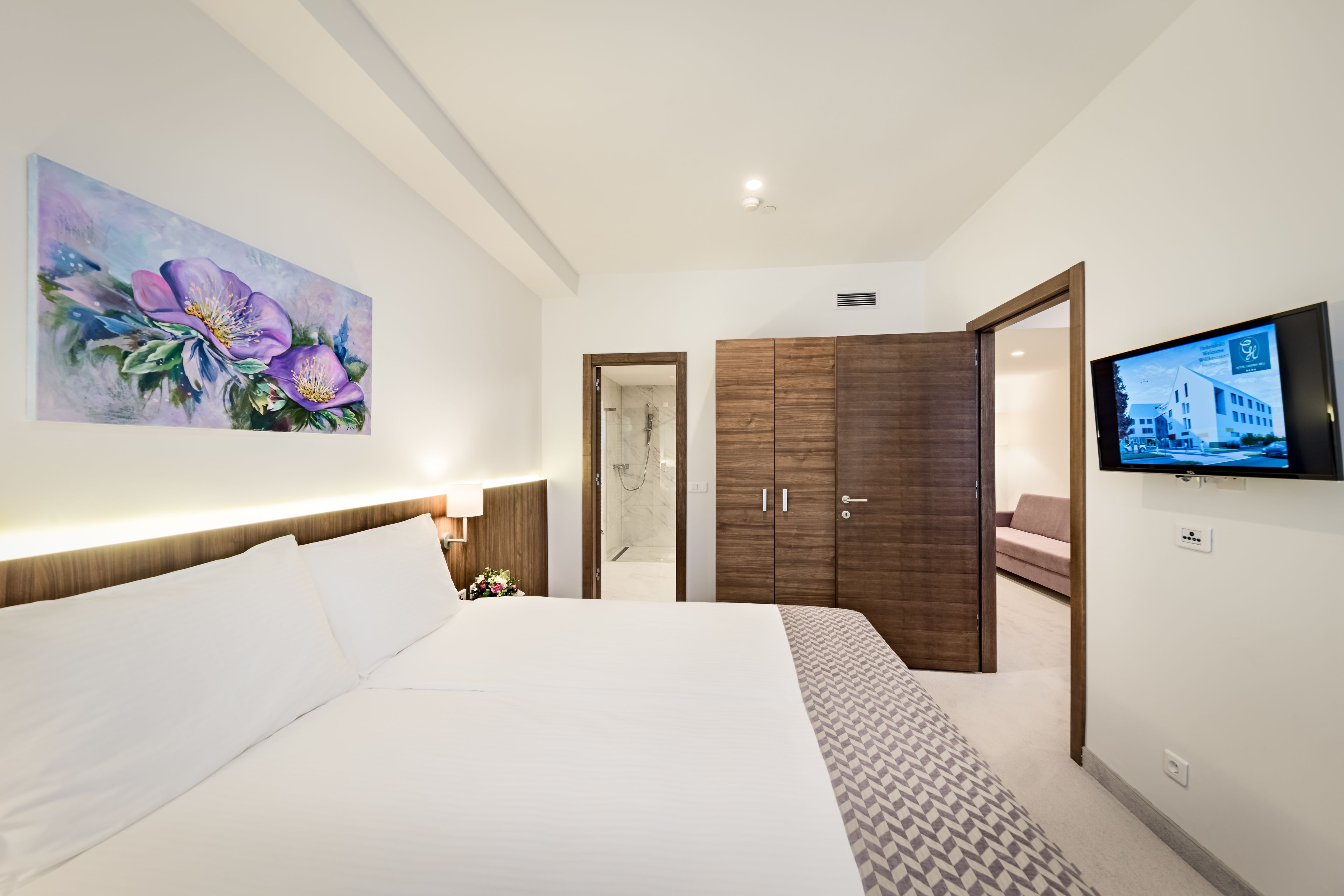 Apartment | In-room safe, desk, soundproofing, cots/infant beds