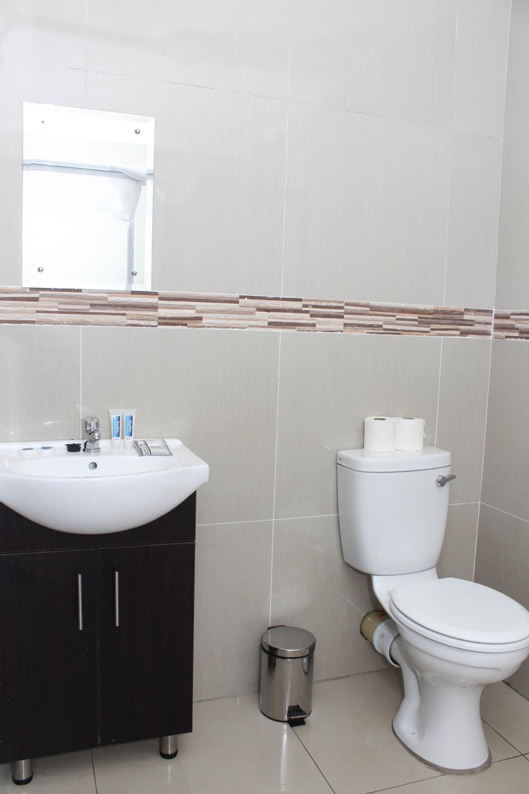 shower, free toiletries, towels, soap