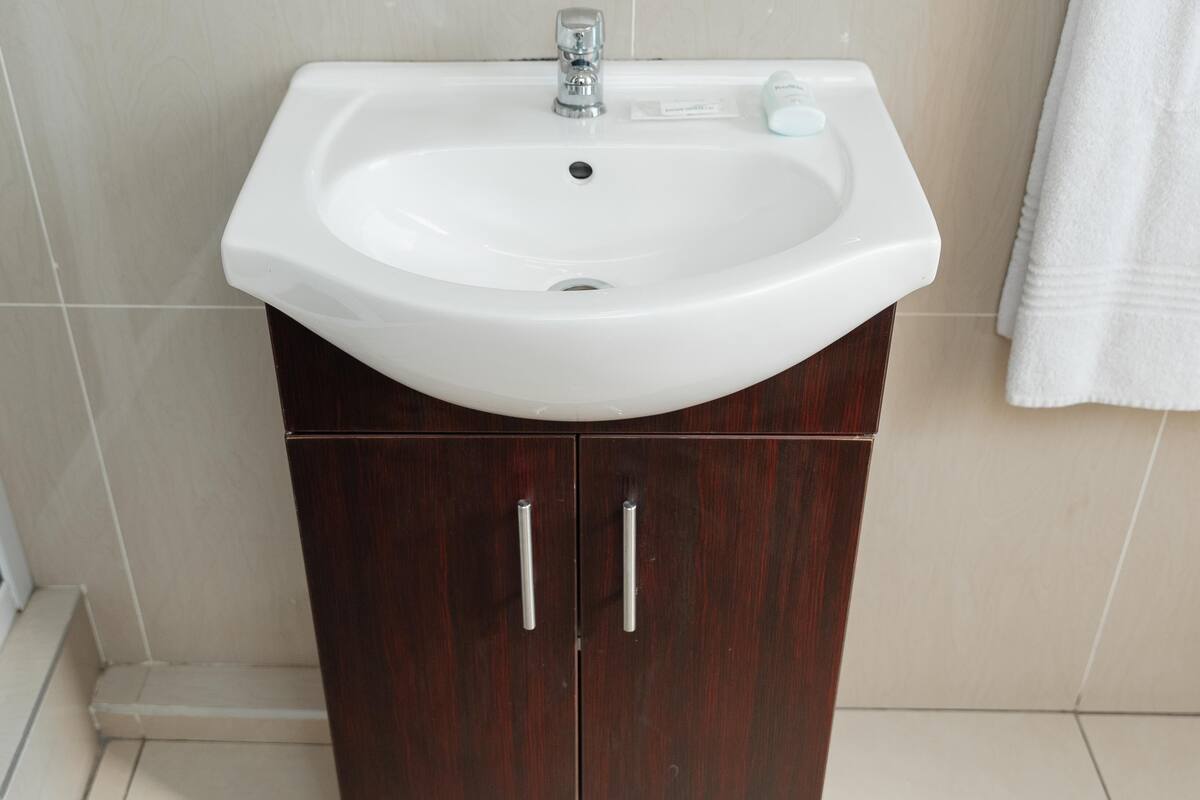 double room | bathroom | shower, free toiletries, towels, soap