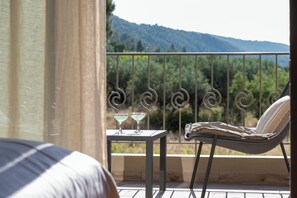 Mountain view - Five Senses Luxury Villas (Sithonia)