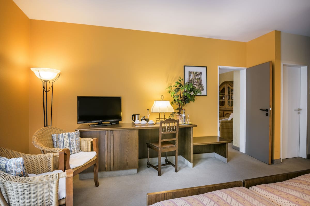 1 bedroom, premium bedding, minibar, in-room safe