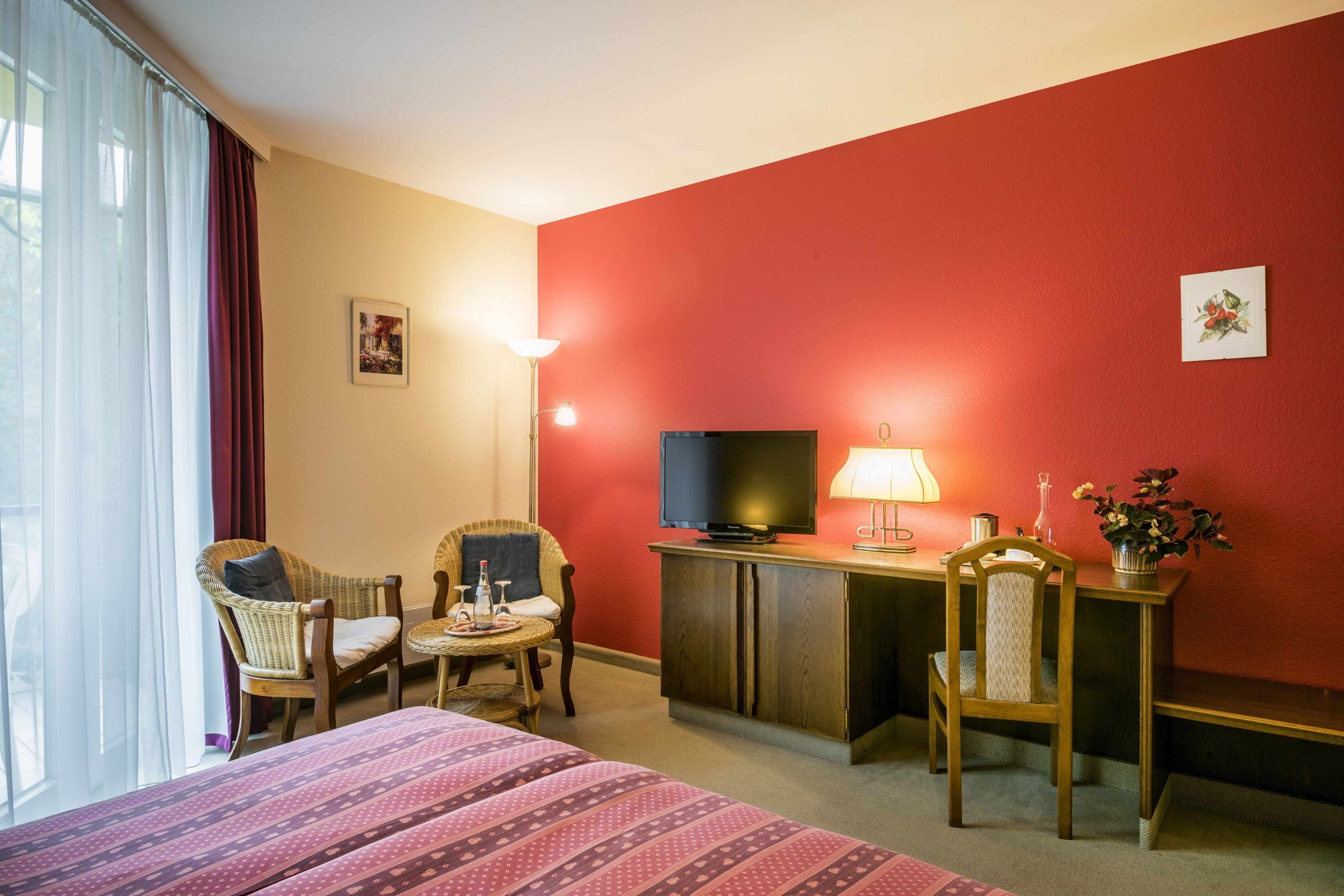 1 bedroom, premium bedding, minibar, in-room safe