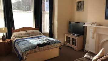 Free cots/infant beds, free WiFi