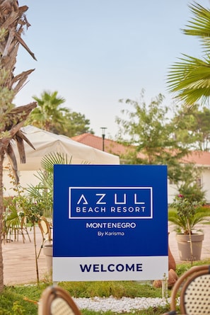 Property entrance - Azul Beach Resort Montenegro by Karisma (Ulcinj)
