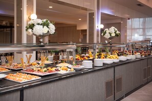 Colazione a buffet inclusa, servita tutte le mattine