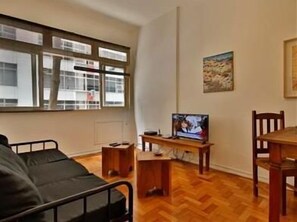 Standard-Apartment, 2 Schlafzimmer | Wohnzimmer