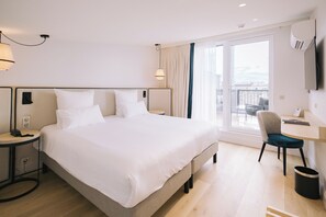 Suite | Premium bedding, in-room safe, soundproofing, iron/ironing board - Hôtel Majestic (Bordeaux)