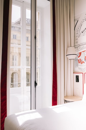 Premium bedding, in-room safe, soundproofing, iron/ironing board - Hôtel Majestic (Bordeaux)