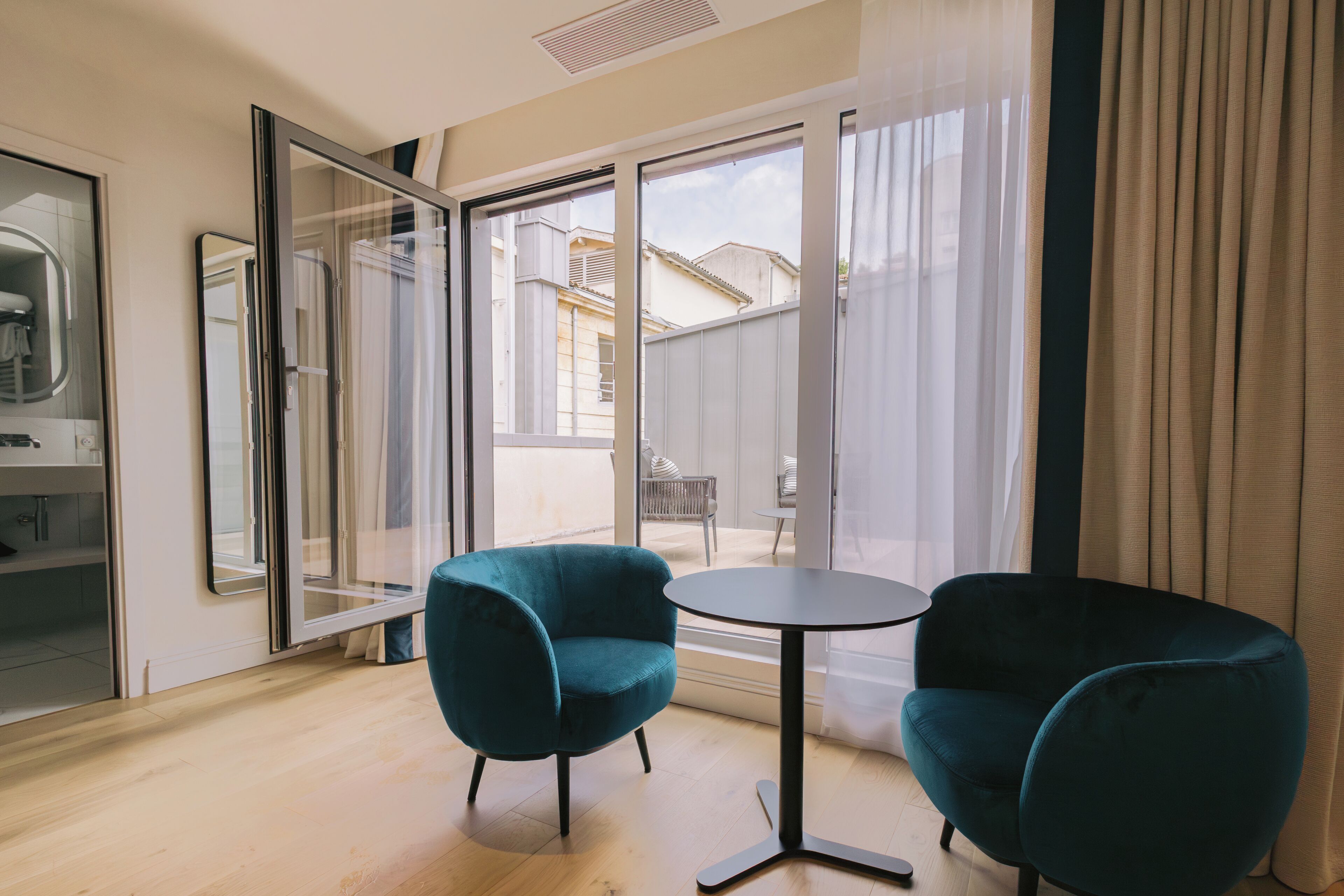 junior suite | 1 bedroom, premium bedding, in-room safe, soundproofing