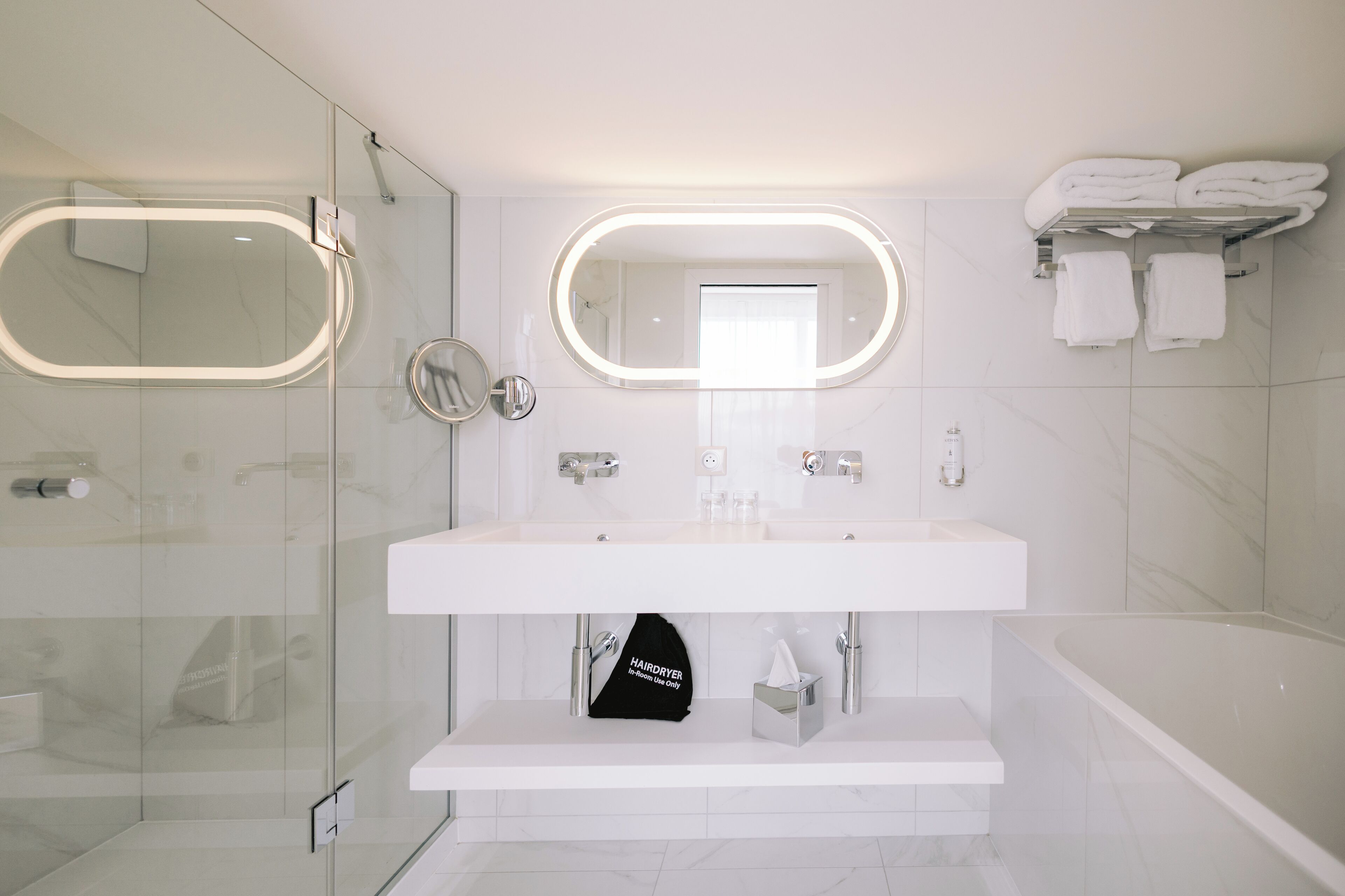 suite | bathroom | shower, eco-friendly toiletries, hair dryer, slippers