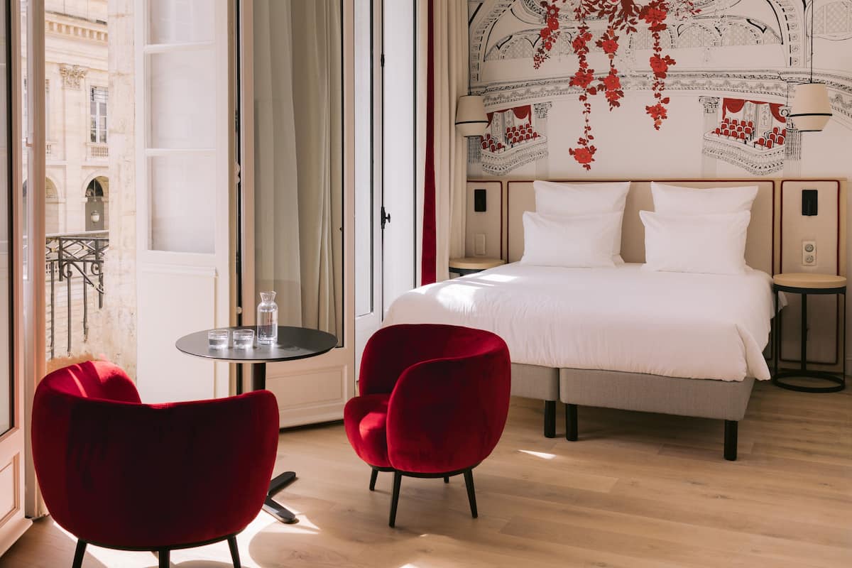 Deluxe Double Room | 1 bedroom, premium bedding, in-room safe, soundproofing