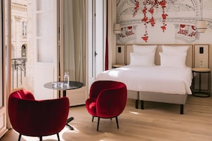 Premium bedding, in-room safe, soundproofing, iron/ironing board