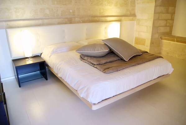 Design Suite, Kitchen | 1 bedroom, premium bedding, minibar, iron/ironing board - B&B Sotto la Volta (Massafra)