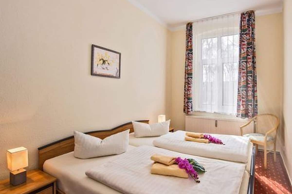 Basic Apartment (Waldrand) | 1 bedroom, hypo-allergenic bedding, free WiFi, bed sheets