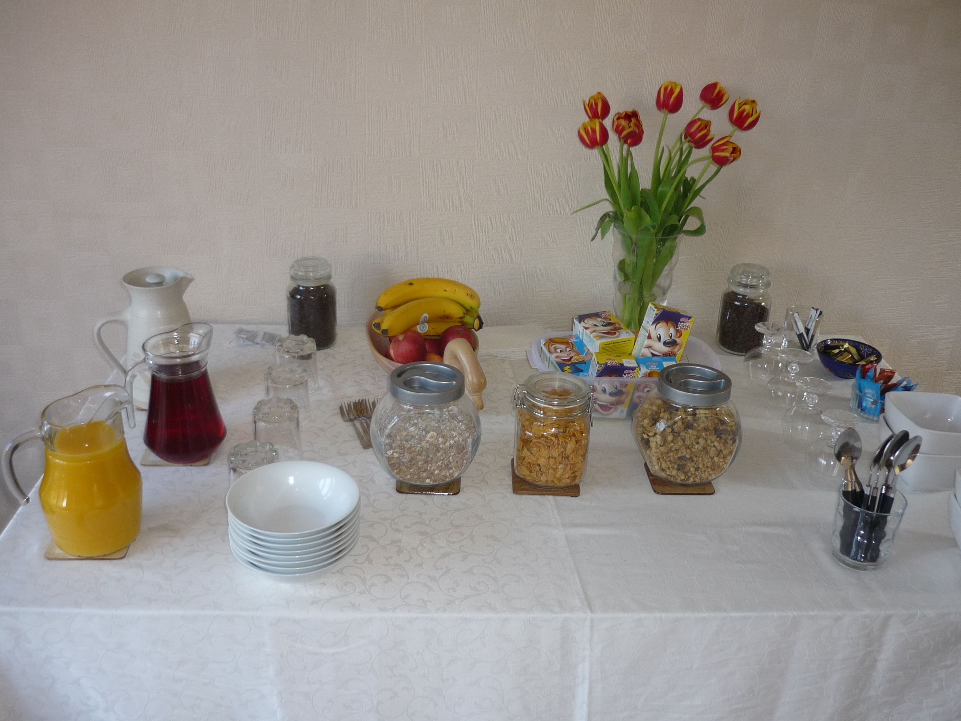 Free daily full breakfast 