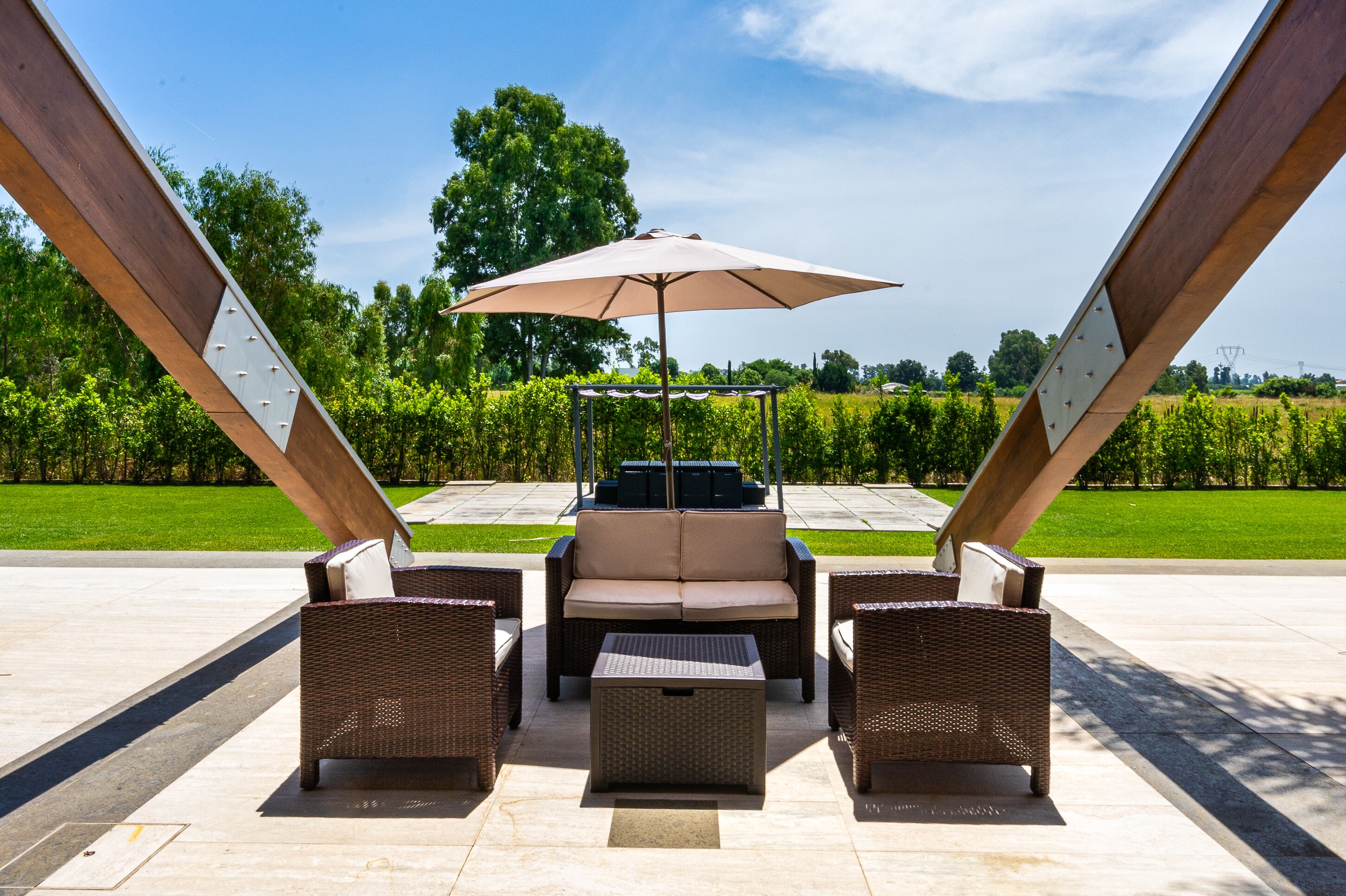 Perincian bahagian luar