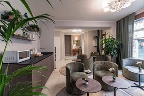 Interior entrance - Hotel Grifoni (Venice)