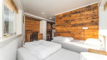 1 bedroom, individually decorated, individually furnished, free WiFi