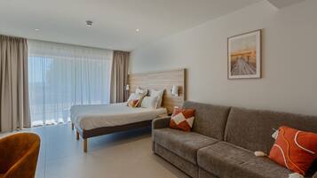 Habitación familiar | Escritorio, sistema de insonorización, wifi gratis y ropa de cama