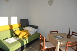 Apartment, 1 Bedroom | Living area