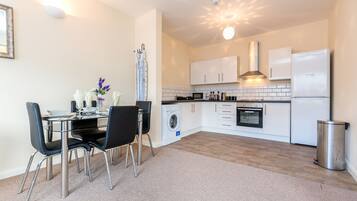 Apartment | Private kitchen | Fridge, microwave, oven, stovetop