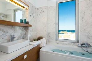 Villa, 2 Bedrooms | Bathroom