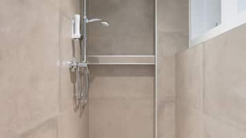 Apartment, 3 Bedrooms | Bathroom shower
