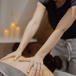 Couples treatment rooms, sauna, hot tub, steam room, Turkish bath