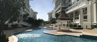 The Energy Huahin by Jammy