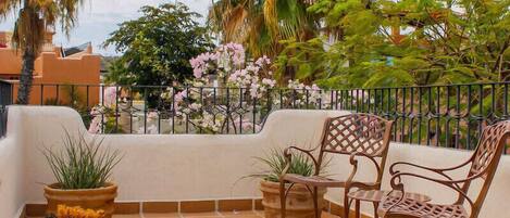 Sun deck