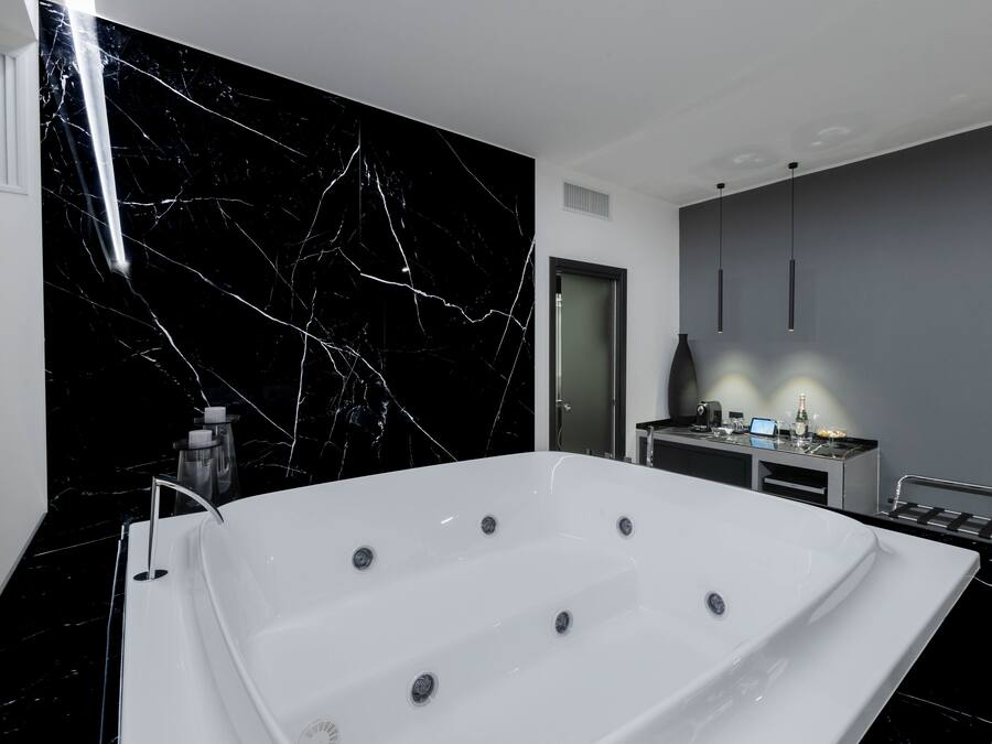 Phòng Suite Cao cấp, ban công, quang cảnh thành phố | Bồn tắm spa riêng